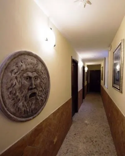Stargate Hotel  Рим